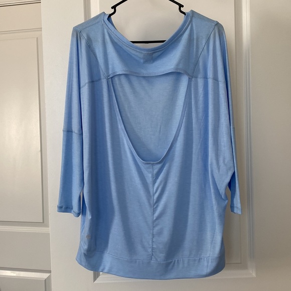 NEVER WORN Champion Tee - Picture 2 of 5